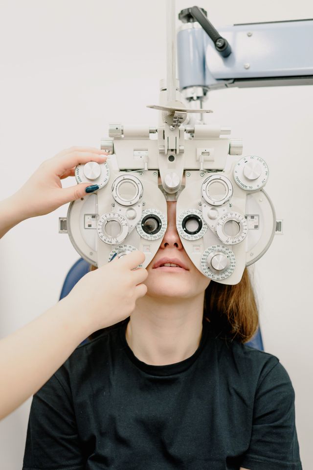 Person reviewing an insurance enrollment calendar and waiting period details for a new dental insurance plan